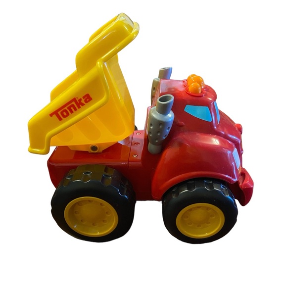 Tonka Chuck & Friends My Talking Truck and Book - Picture 3 of 5